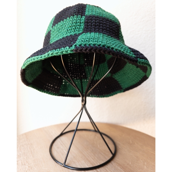 Checkered Crochet Bucket Hat - Green/Black (Handmade) - Picture 2 of 12